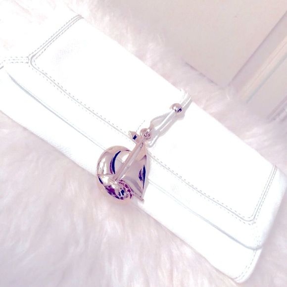 NWT Juicy Couture Leni Charm Clutch